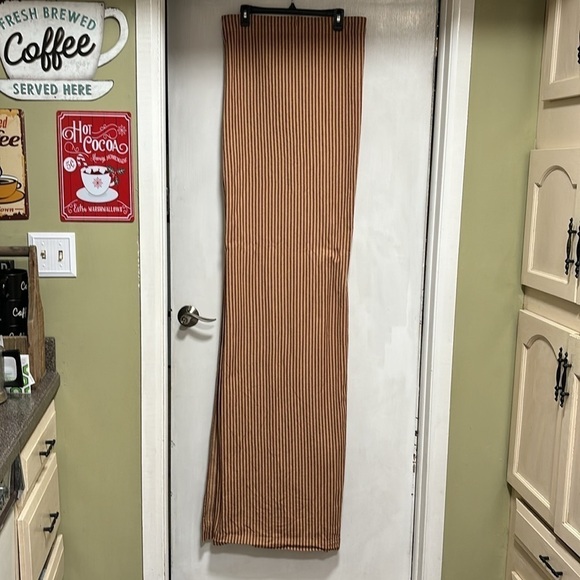 PRE OWNED Home Collection by Raghu York Ticking Barn Red & Nutmeg Shower Curtain - Picture 6 of 15